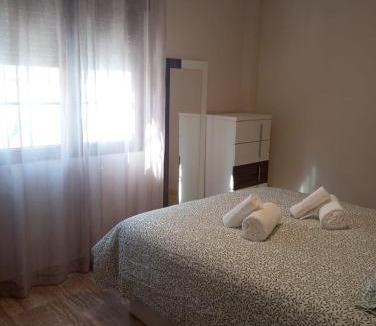Linares Apartment | PLAZA AYUNTAMIENTO 3 HaBITACIONES B&A