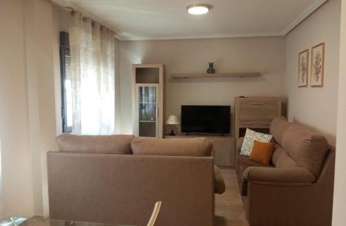 Linares Apartment | PLAZA AYUNTAMIENTO 3 HaBITACIONES B&A