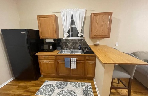 Central Oklahoma City House | Plaza District - Cozy & Clean 1 Bedroom Homenn