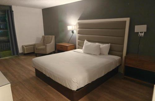 Survey Creek Hotel | Plaza Hotel Fort Lauderdale
