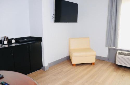 Survey Creek Hotel | Plaza Hotel Fort Lauderdale