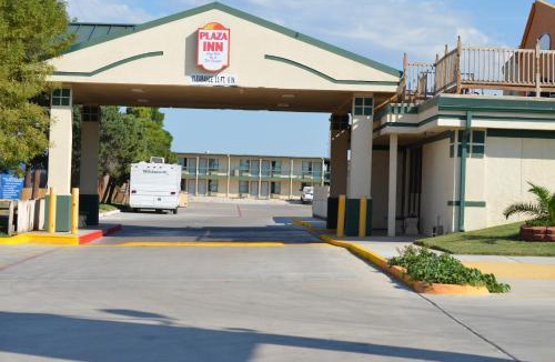 Big Spring Hotel | Plaza Inn