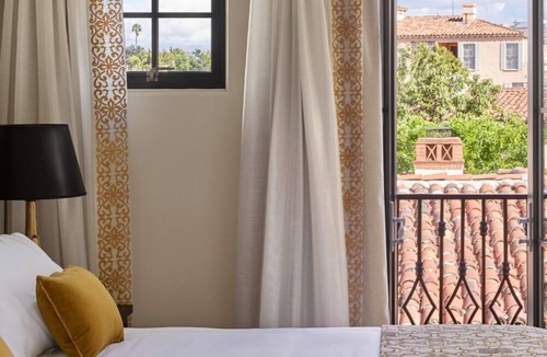 Westwood Hotel | Plaza La Reina