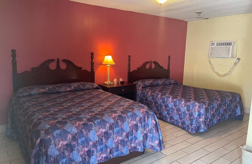 Laurel Hotel | Plaza Motel