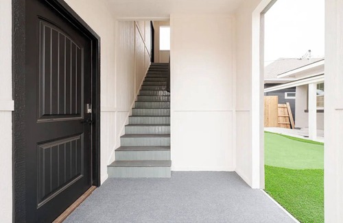 Mesta Park Apartment | Plaza Penthouse w/Rooftop Terrace - a 5 min. walk to the historic Plaza District