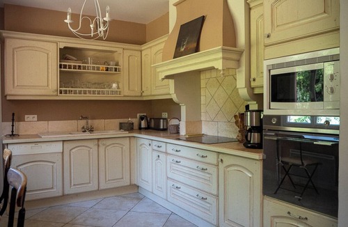 Saint-Etienne-les-Orgues House | Pleasant single-storey house, sleeps 7, unobstructed view, private pool.