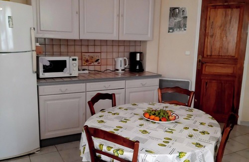 La Colline Villa | Pleasant villa with swimming pool and large garden in periphery of Montpellier