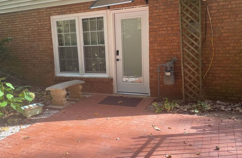 Sandy Springs Apartment | Pleasant 1-bedroom apartment with AC in vibrant high end neighborhood.