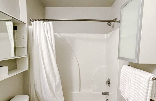 Downtown Springfield Apartment | Pleasant 1BD/1BA Studio - DTWN Springfield