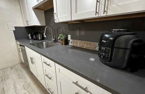 Modesto House | Pleasant 2-bedroom duplex in charming Modesto