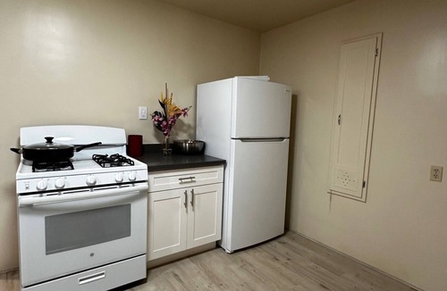 Modesto House | Pleasant 2-bedroom duplex in charming Modesto