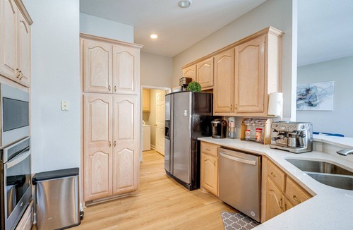 Richardson House | Pleasant 4-bedroom house with AC in charming Richardson