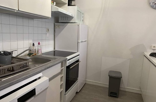 Saint-Cast-le-Guildo Apartment | Pleasant apartment with WIFI on the ground floor of the Golf residence with 1 bedroom for 4 people
