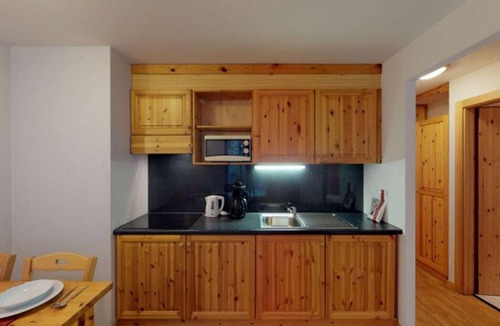 Saint-Pierre-de-Clages Apartment | Pleasant apartment with sauna