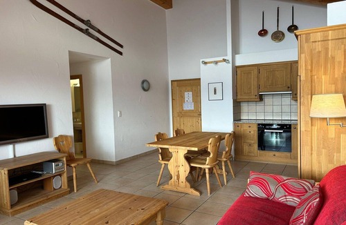 Nendaz Apartment | Pleasant apartment with balcony