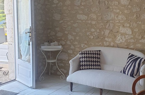 Parranquet Bed & Breakfast | Pleasant bed and breakfast "Maddy" at Clos de Parranquet.