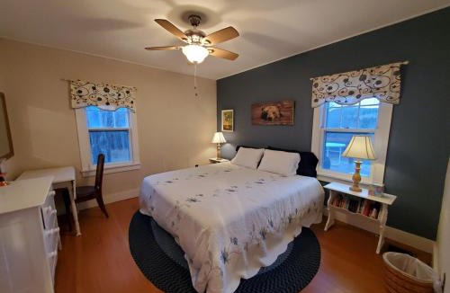 Roxbury House | Pleasant Brook Cottage