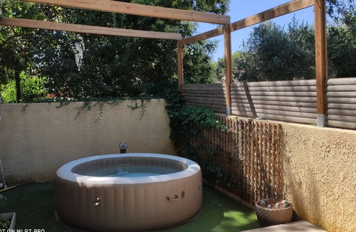 Castelnau-le-Lez House | Pleasant, comfortable house with jacuzzi