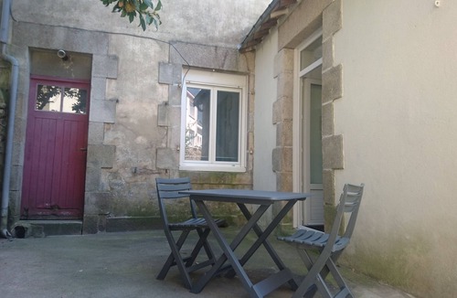 Lorient Apartment | Pleasant comfortable studio with private courtyard