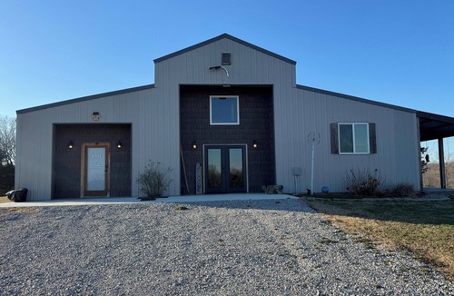 Pineville Cabin | Pleasant countryside 2-bedroom cabin near Elk River - Unit B