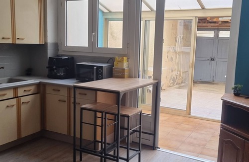 Centre Historique Apartment | Pleasant duplex with enclosed motorcycle parking