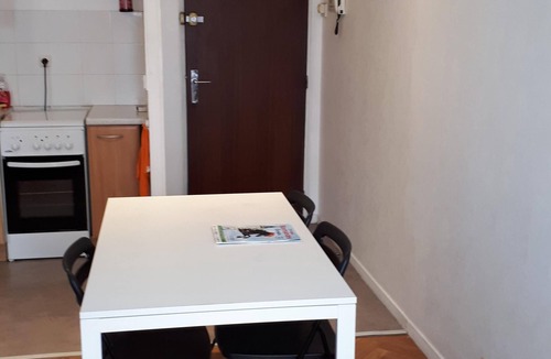 Evreux Apartment | PLEASANT F2 APARTMENT CLOSE TO THE STATION AND THE CITY CENTER