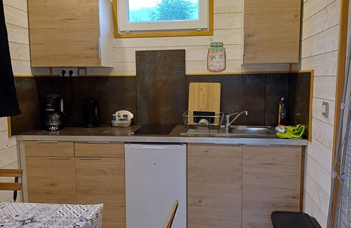 Montescot Apartment | Pleasant gite for 3, in private grounds with swimming pool