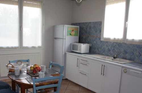 Lafrancaise Villa | PLEASANT GITE SWIMMING POOL BIKES TABLE SOCCER BILLIARDS WIFI. (pets welcome)