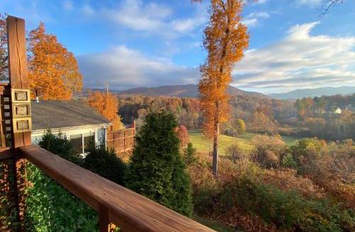 Weaverville Villa | Pleasant Grove Cottages - Misty Mtn (#113)/Lazy Bear (#115)