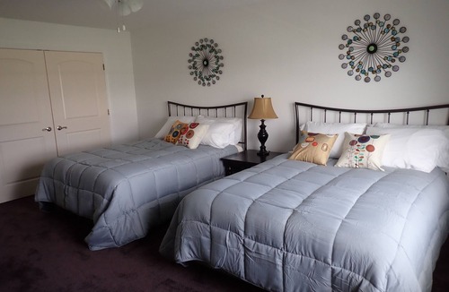 Lyons House | Pleasant Grove Inn