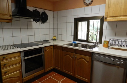 La Bisbal del Penedes House | PLEASANT HOUSE WITH PRIVATE SWIMMING POOL&GARDEN , 15 MINUTES TO BEACH