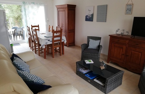 Saint-Germain-sur-Ay House | Pleasant house located 300 m from the beach