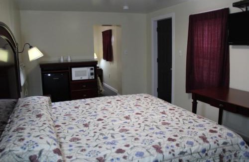 Middletown Hotel | Pleasant Hill Motel