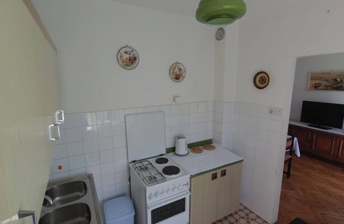 Pag Apartment | Pleasant holiday apartment with terrace in Pag