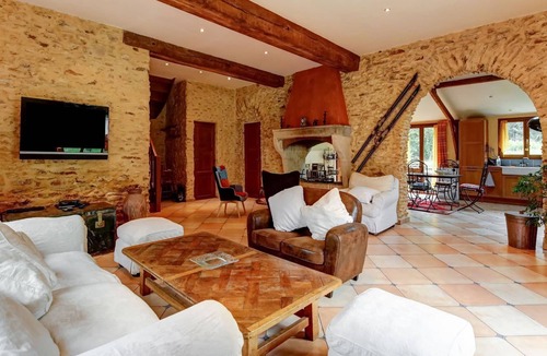 Raizeux House | Pleasant Holiday Home in Raizeux with Garden