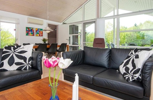Fjellerup House | Pleasant Holiday Home in Glesborg with Sauna
