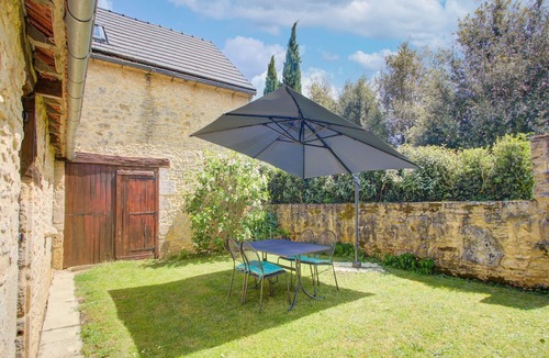 Jayac House | Pleasant holiday home with private pool