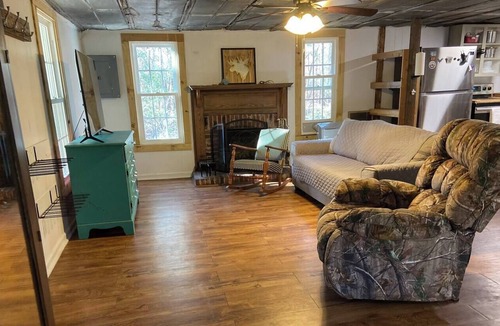 Metter Cabin | Pleasant Home private cabin getaway