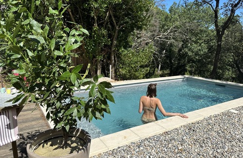 Uchaux House | Pleasant house in a quiet area, swimming pool, air conditioning, WIFI, max 12 pers.