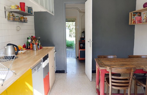 Estanove House | Pleasant house with mature garden