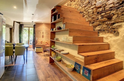La Liviniere House | Pleasant little house with shared swimming pool