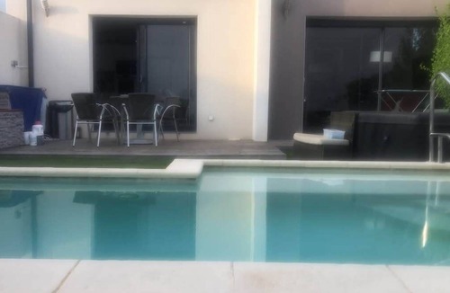 Juvignac House | Pleasant modern house t4 airco pool jacuzzi parking