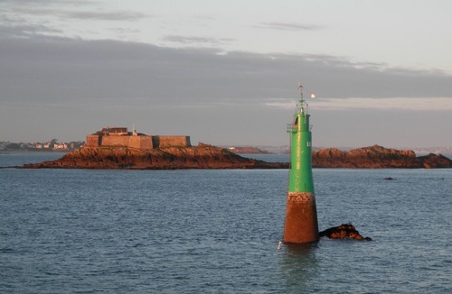Dinard Apartment | PLEASANT NEW T2 APARTMENT (3-4 P.) Wireless