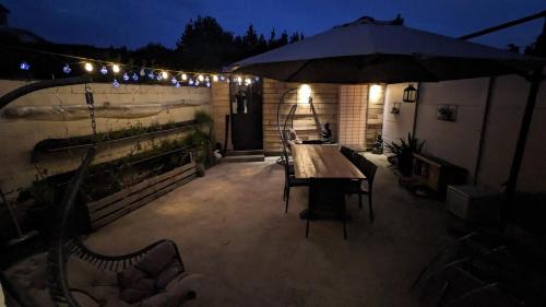 Apremont House | pleasant old and comfortable little house