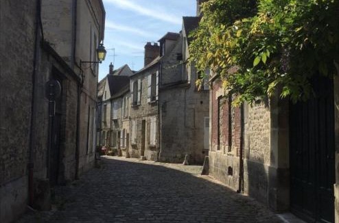Apremont House | pleasant old and comfortable little house