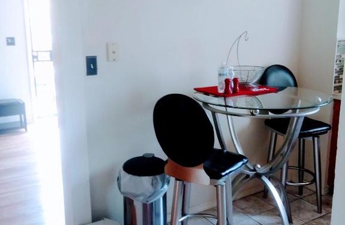 Queens House | Pleasant Place Rooms