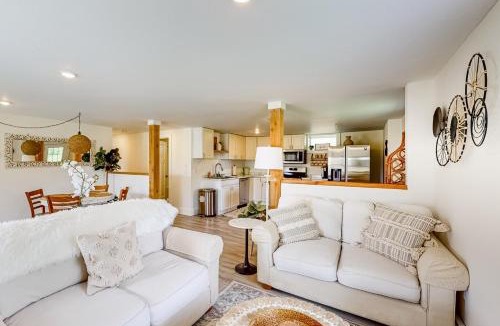 Morrisville House | Pleasant Pond Main House