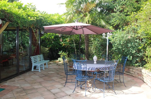 Lamagdelaine House | PLEASANT SOUTH-FACING VILLA.