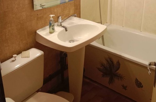 Les Arenes Apartment | Pleasant studio cabin with swimming pool - 4CORAU138 Studio flat with swimming pool