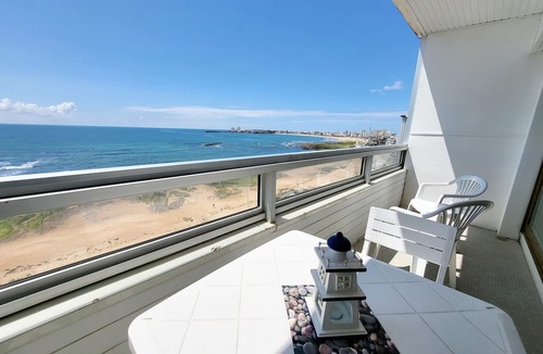 Les Sables d'Olonne Apartment | Pleasant studio sea facing with balcony 50m to beach